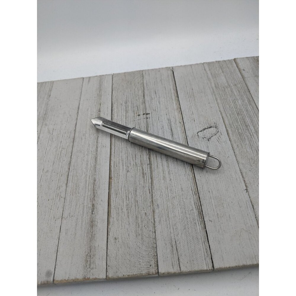 Stainless Steel 2 1/2" Blade Vegetable Fruit Potato Peeler 7"